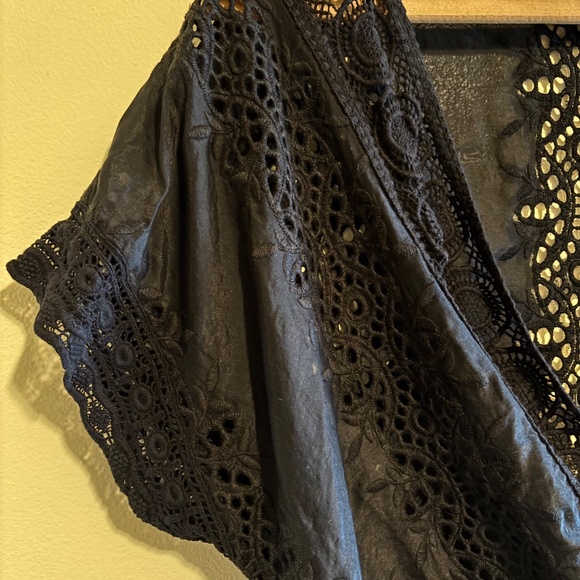 White House Black Market Embroidered Lace Top - Picture 2 of 8